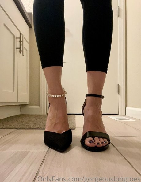 pink hair onlyfans top picture