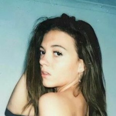 Ells Gracee exclusive model photos