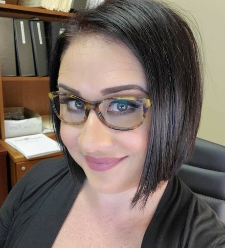 Irishkitty0408 actress photos