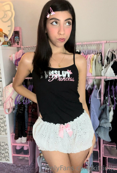 20 years old onlyfans free naked images