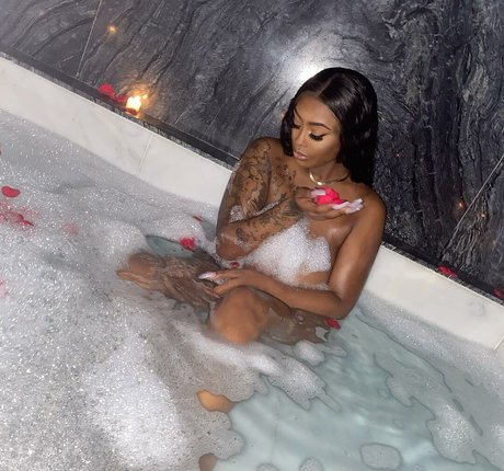 NonnieBaby star nice picture