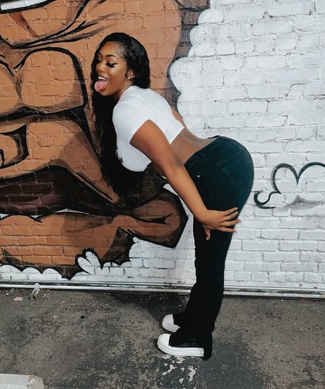 NonnieBaby pornographic star pics