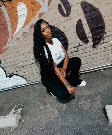 NonnieBaby pretty actress photo