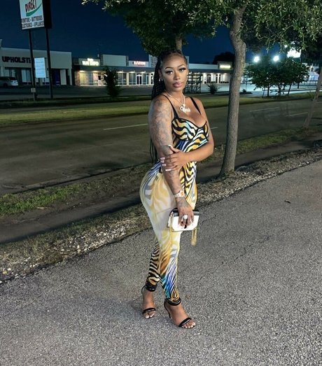 NonnieBaby pornstar exclusive archive