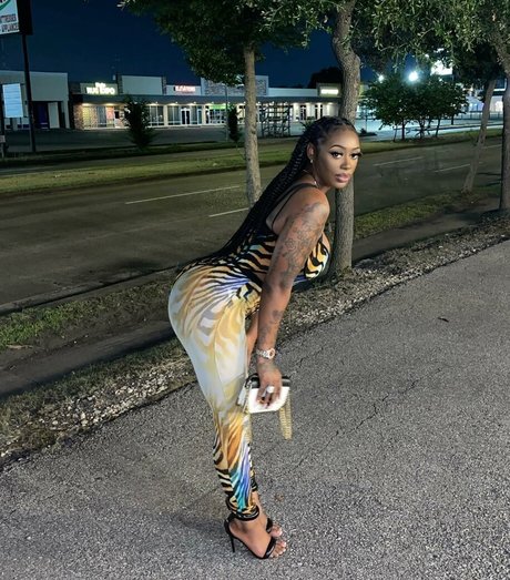 fat ass asian onlyfans nude pic