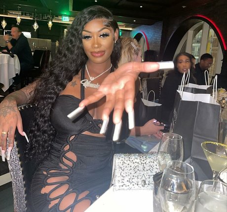 NonnieBaby perfect model photo