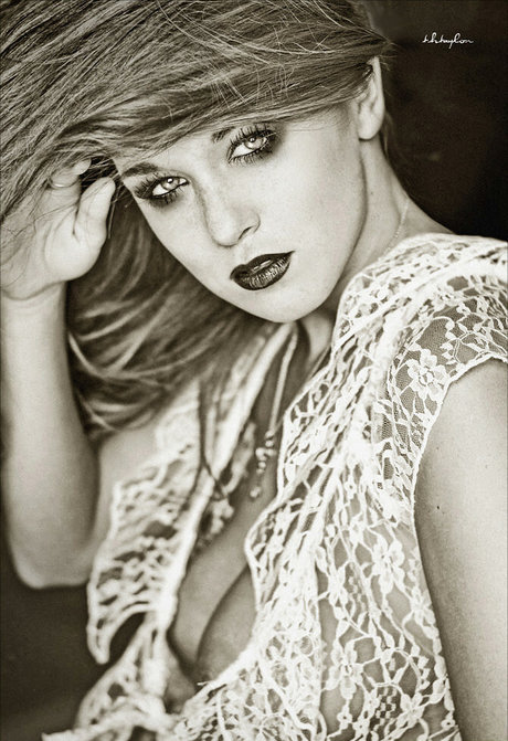 Leanna Decker high quality model images