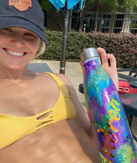 Andrea KGB Lee naked model picture