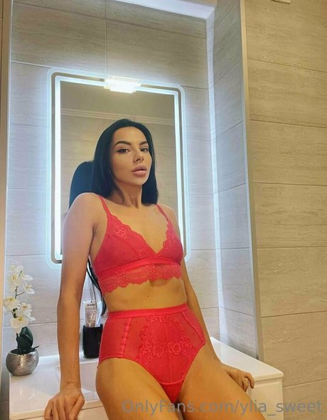ylia sweet pornographic star gallery