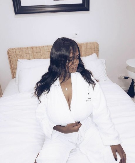 mom feet onlyfans beautiful nude pictures