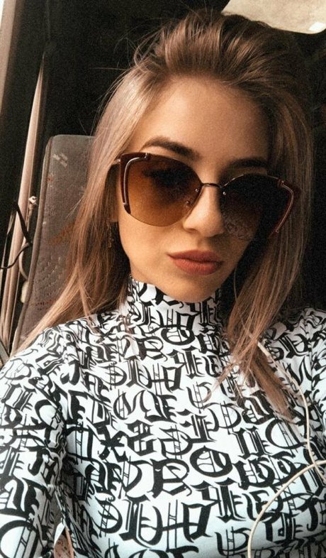 veronika it star pretty photos