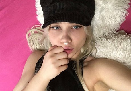 no ppv trans onlyfans adult images