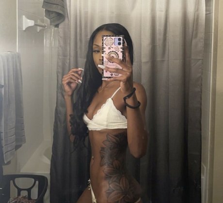 in onlyfans pornographic pic