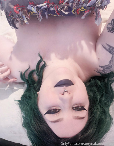 aerynabaddonfree pretty actress img