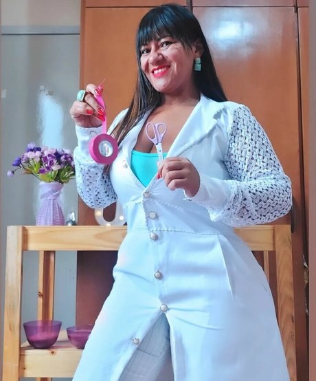 Mariabronzeada top model photo