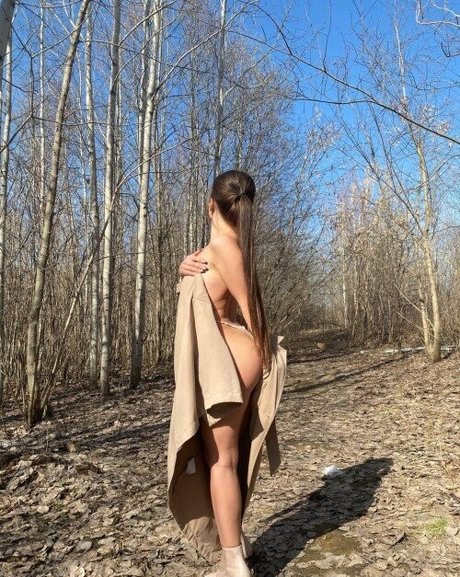 Saldyrkina Oksana nude model pictures