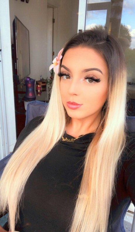 Rachel S hot actress img