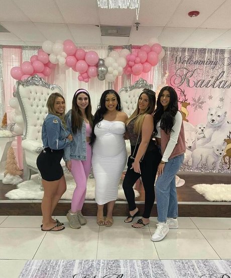 Rachel S model porn pic