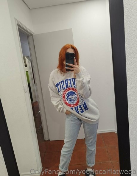 yourlocalflatweeb erotic model photo