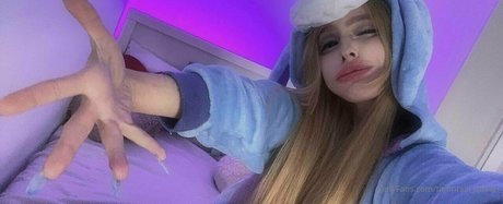 henntaiii queen star naked photo