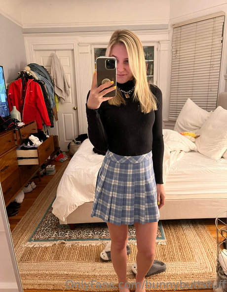 BunnyButtStuff exclusive pornstar pictures