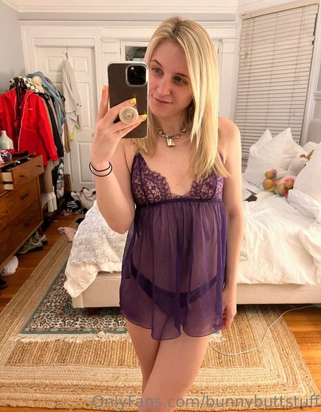 BunnyButtStuff adult actress archive