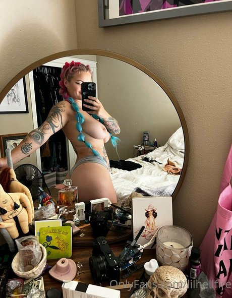 lilhellfire star nude pics