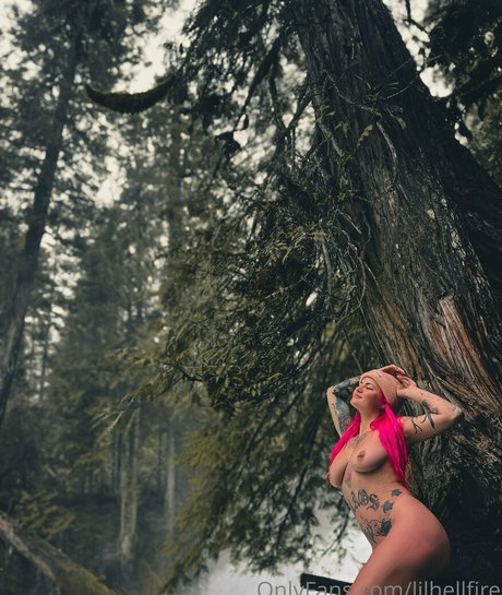 lilhellfire hot model img