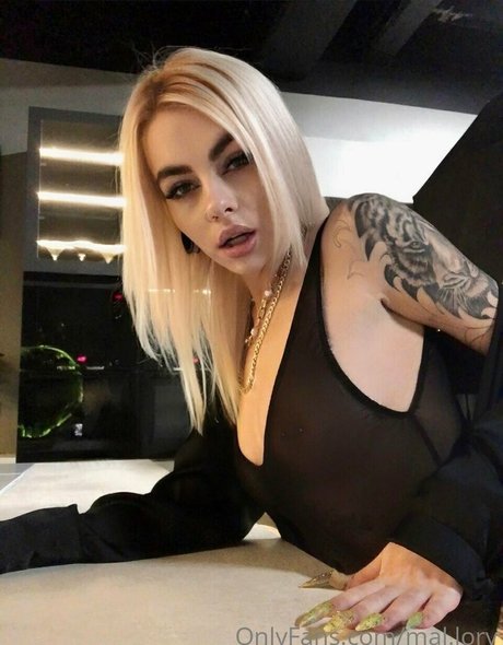 mal lory hot pornstar gallery