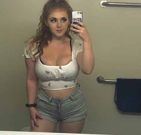 basicallycatx nude star picture