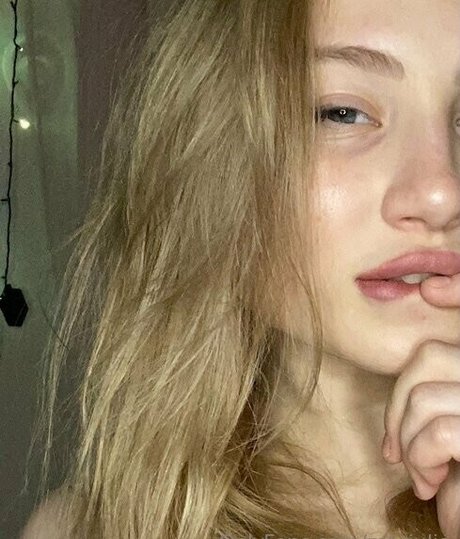 chicks with dicks onlyfans nude pic