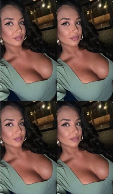 spreading onlyfans nudes image