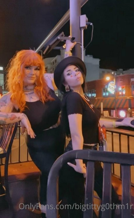 bigtittyg0thm1r exclusive actress galleries