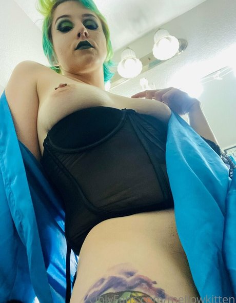 mellowkitten high quality pornstar gallery