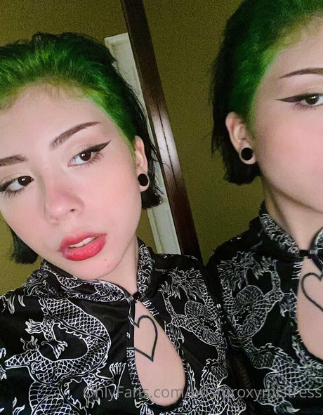 bdsmroxymistress adult model pictures