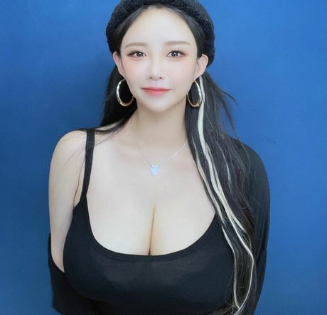 hbbxx model exclusive photo