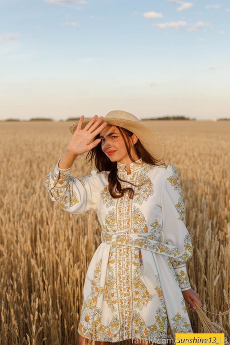 sun13shine hot model picture