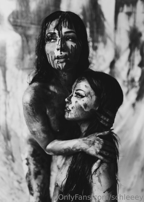 Schleeey pornstar naked image