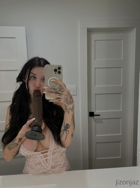 JizzJazz adult model pictures