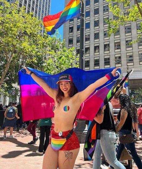 Eliza Chau pornstar nice images