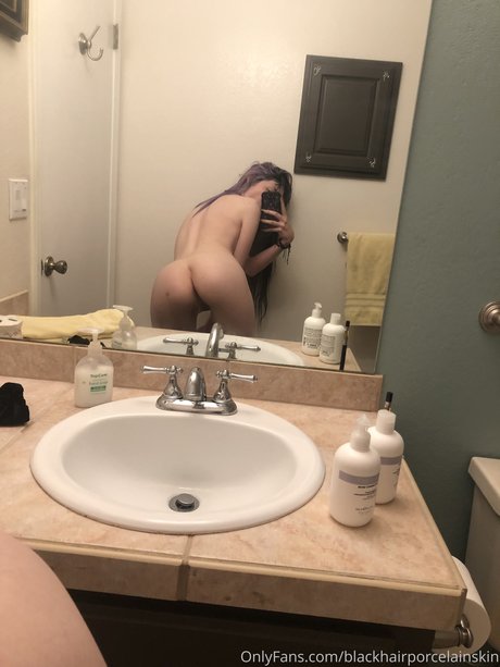 Dallee nice pornstar image