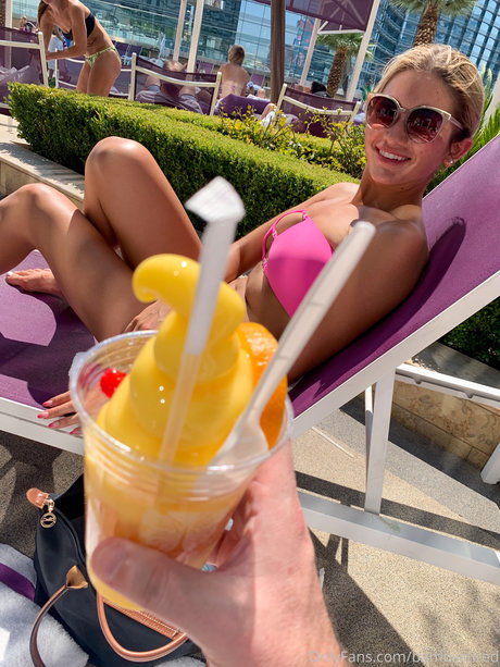 BambiIsTired pornstar xxx photos