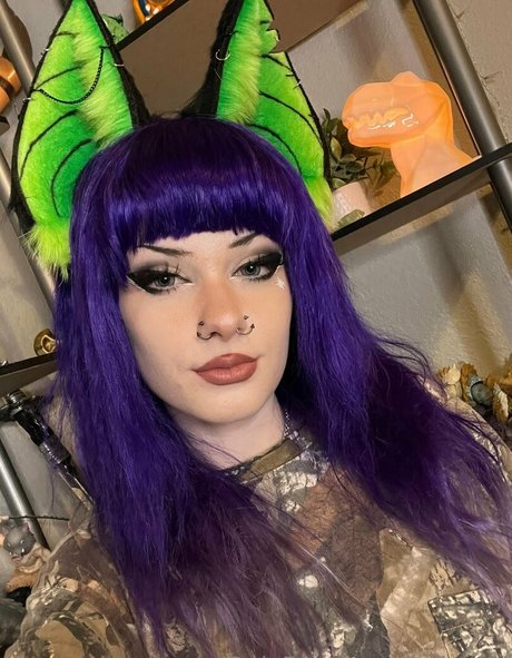 curvy blonde onlyfans art naked pictures