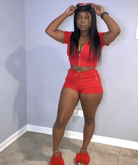 thick trixxx high quality pornstar pics