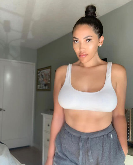 Kaitlyn OConor pornstar naked photos