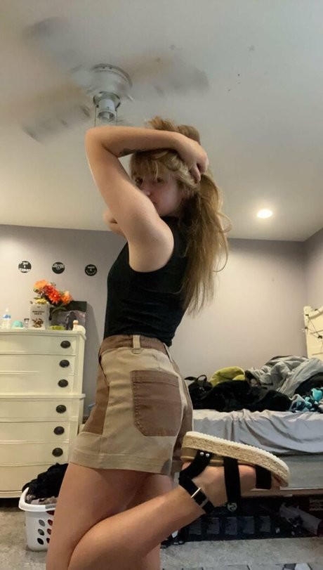 eloisenoice star hot image