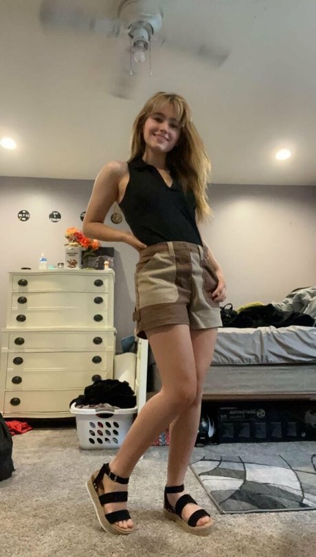 eloisenoice high quality model images