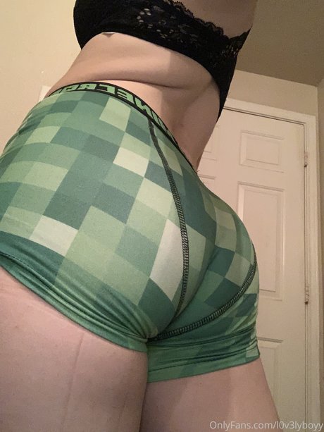 l0v3lyboyy nudes star archive