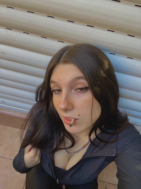 Azuleish star sexy photo