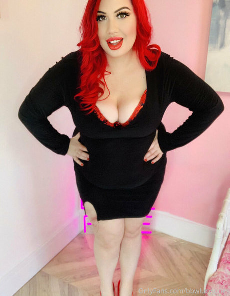 Lucy Jones beautiful actress picture